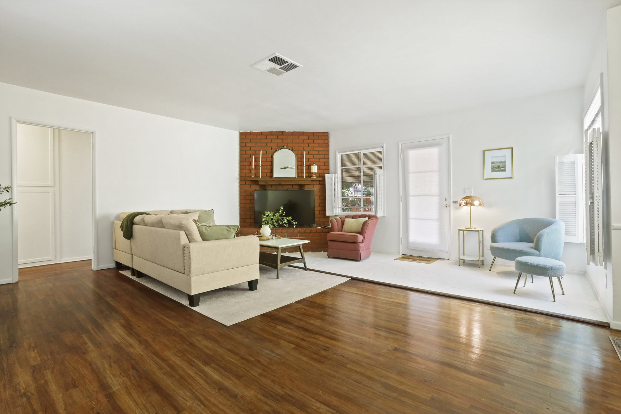 Mid Century Home on Quiet Street Front house in Upland furnished rental photo 6