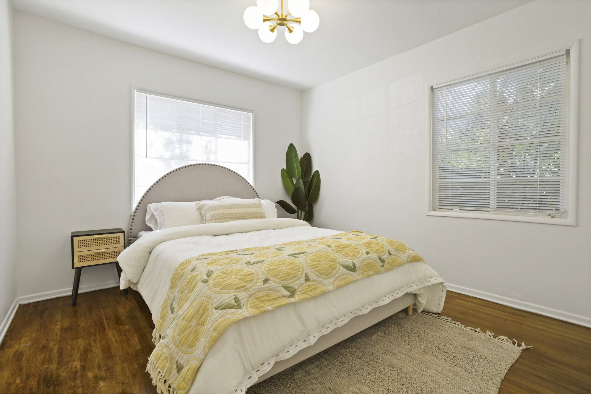 Mid Century Home on Quiet Street Front house in Upland furnished rental photo 23