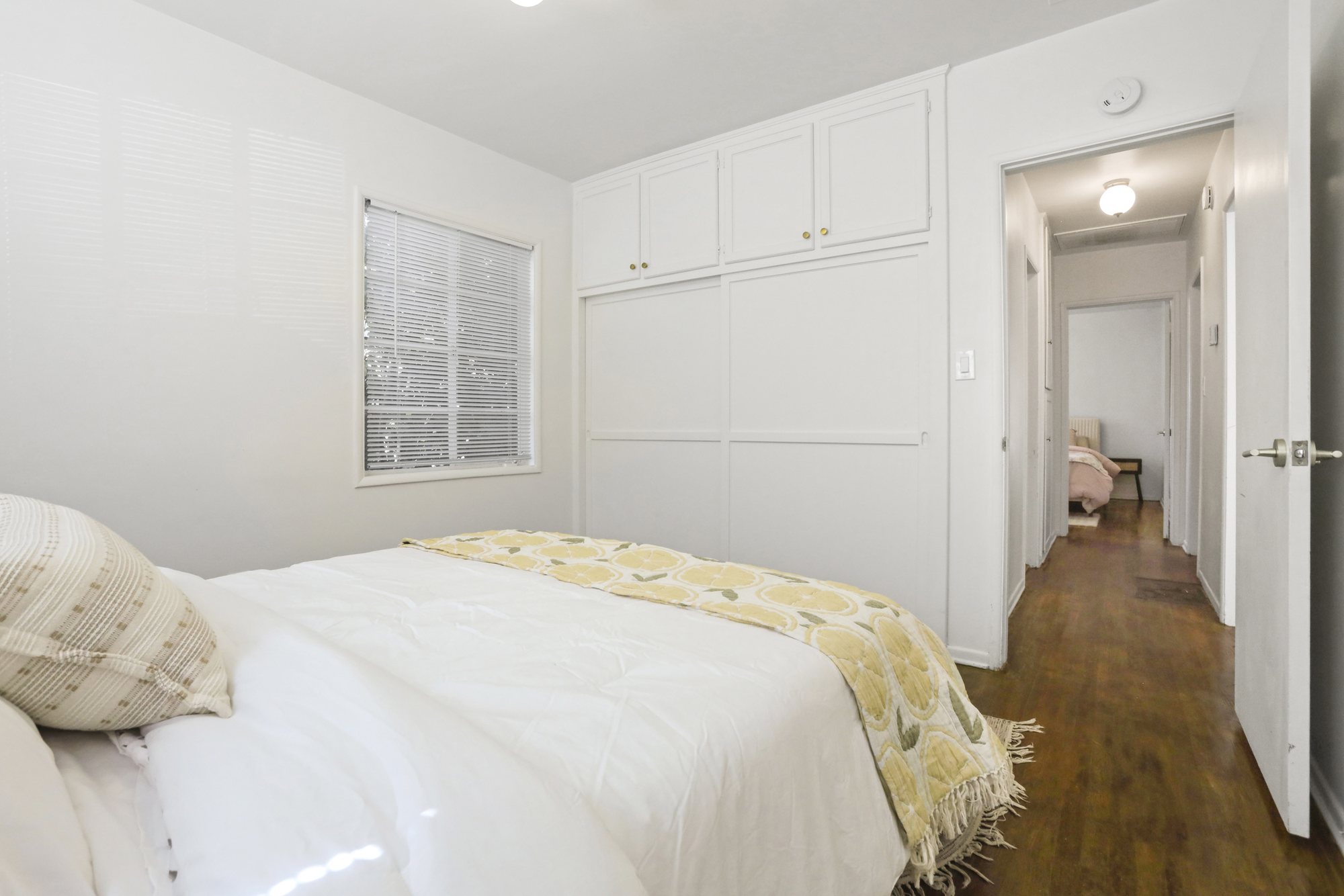 Mid Century Home on Quiet Street Front house in Upland furnished rental photo 24