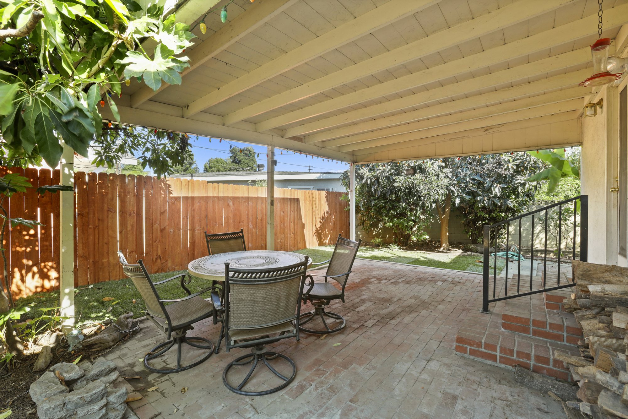 Mid Century Home on Quiet Street Front house in Upland furnished rental photo 32